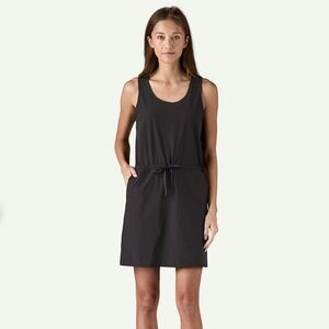 Patagonia Women’s Fleetwith Belted Dress in Black Size XL